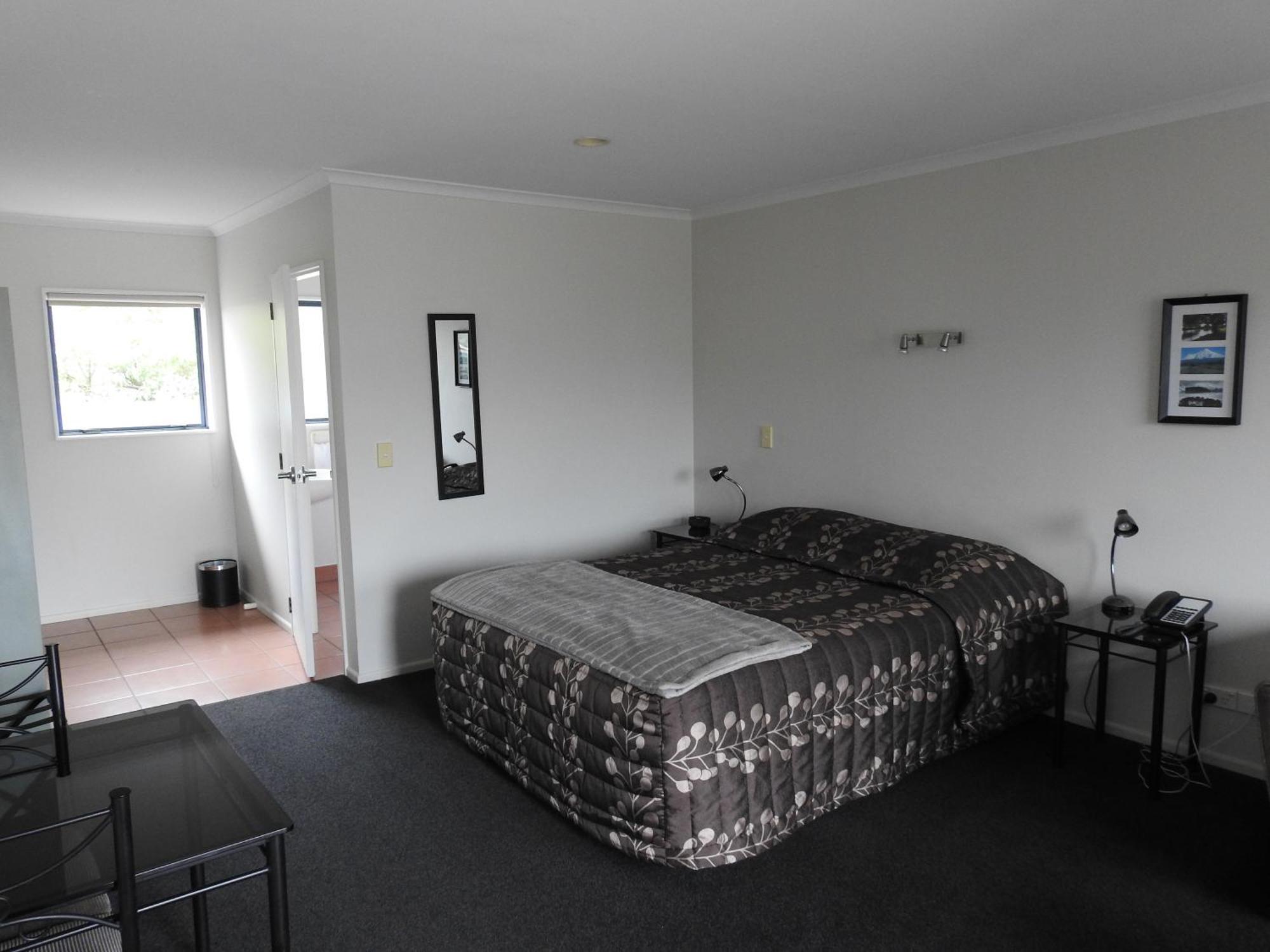 האוורה Tudor Lodge Motel מראה חיצוני תמונה
