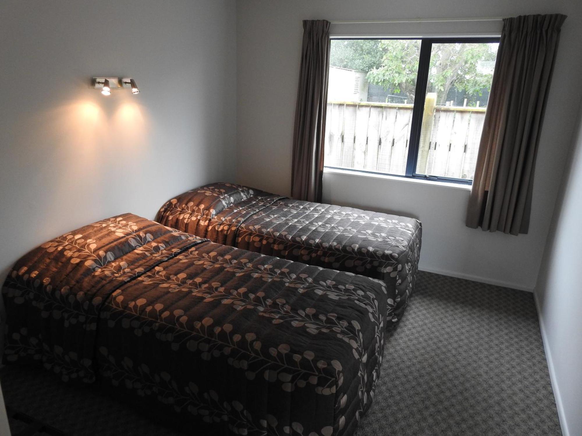 האוורה Tudor Lodge Motel מראה חיצוני תמונה
