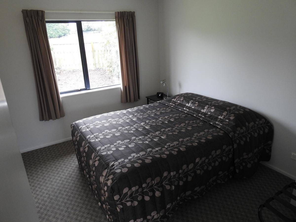 האוורה Tudor Lodge Motel מראה חיצוני תמונה